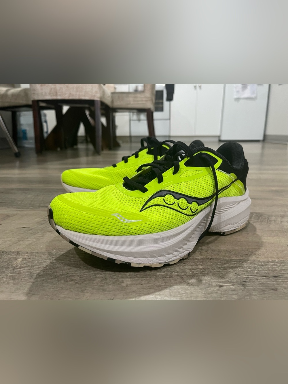 Saucony Neon Yellow green and Black Mesh Running Shoes